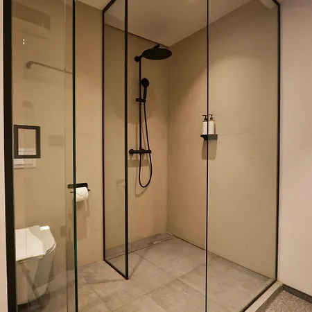 Bizarre Boutique מלון