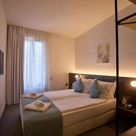 Bizarre Boutique מלון