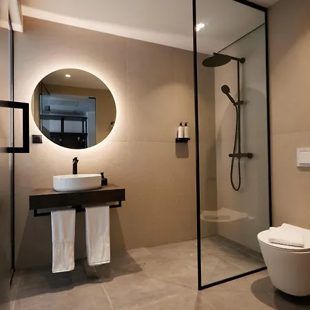 Bizarre Boutique Hotel